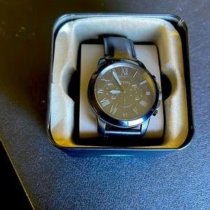 Unisex black leather fossil watch